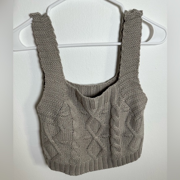 KENDALL + KYLIE Gray Tank Top Size Medium - Picture 6 of 10